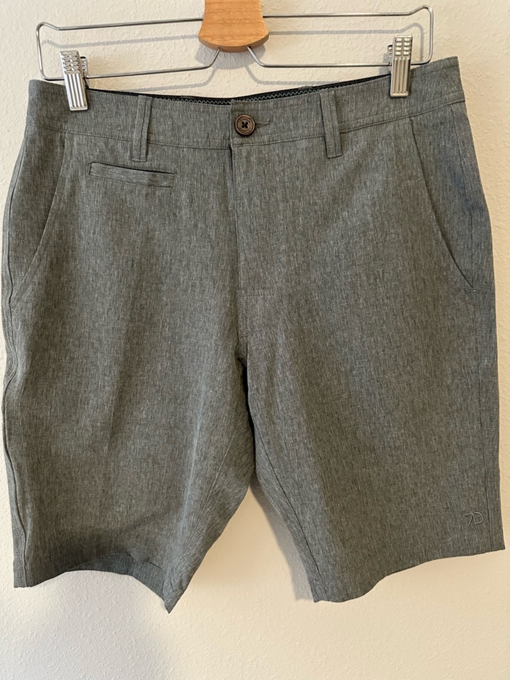 7 Diamonds Men's Heather Gray Flat Front Shorts